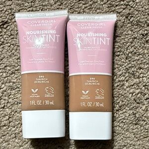 COVERGIRL Nourishing Skintint - 590 Tan Rich